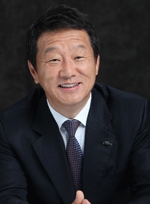 최윤 OK금융그룹 회장.