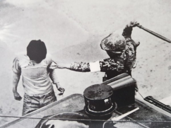 1980년 5.18민주화운동 당시 계엄군에게 폭행당하는 광주시민. /사진=5.18민중항쟁기념 대전충남행사위원회