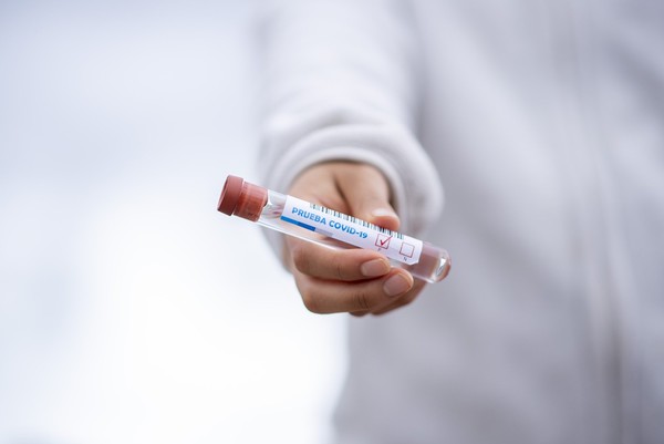 대웅제약의 만성 췌장염 치료제가 코로나19 경증 확진 환자에게 투여할 수 있는 치료제가 될 것이라는 기대감에 대웅의 주가가 강세를 보였다. 사진은 기사내용과 무관. /사진=픽사베이