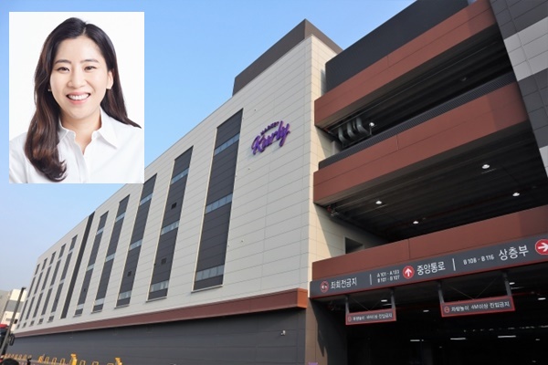 마켓컬리가 국내증시 상장을 선언했으나 순탄치 않을 것이란 전망이다./사진=마켓컬리 김슬아 대표와 사옥