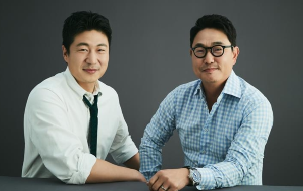 지난해 11월 25일 여민수 대표이사(오른쪽)와 함께 카카오 공동대표에 내정된 류영준 카카오페이 대표이사. 류 전 내정자는 지난달 10일 카카오페이 스톡옵션 먹튀 논란에 스스로 물러났다. /사진=카카오