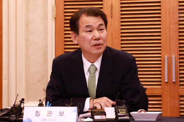 지난해 11월 23일 취임 이후 처음으로 증권사 CEO들을 만난 정은보 금감원장은 ‘시장조성자 과징금 재조정’에 대해 거듭 확인했다. /사진=금융감독원