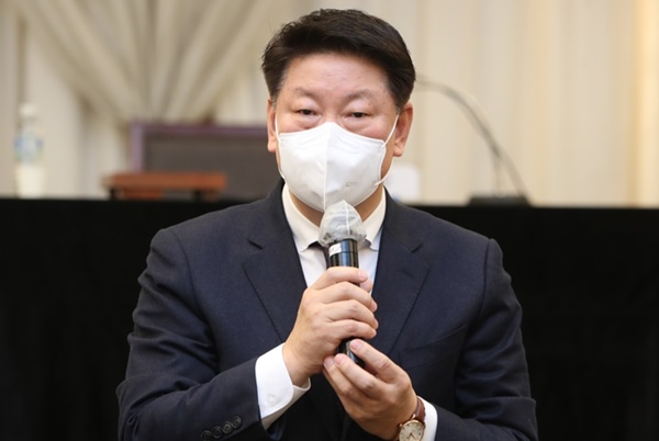 신임 저축은행중앙회장에 오화경 하나저축은행 대표가 선출됐다. /사진=저축은행중앙회
