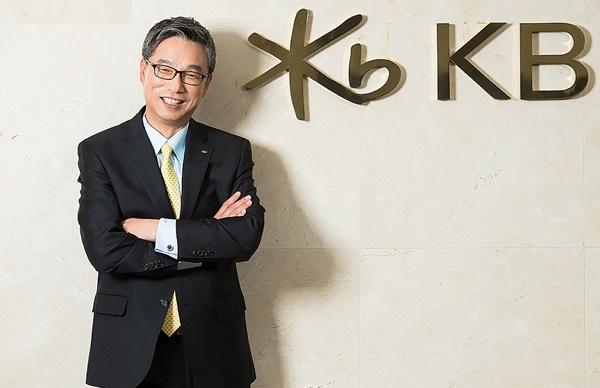 윤석열 당선인과 서울대학교 법대 동문인 허인 KB금융 부회장이 차기 회장으로 주목받고 있다. /사진=KB국민은행