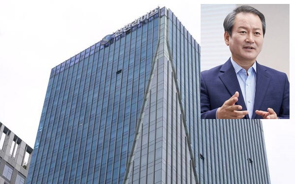 신한라이프가 성과급과 승진을 볼모로 HR통합안을 밀어붙여 내홍에 휩싸였다. /사진=신한라이프