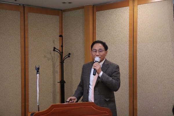 한규진 코스텍시스 대표가 지난달 6일 기자간담회에서 성장 전략을 소개하고 있다. /사진=코스텍시스
