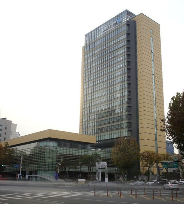 시중은행 전환을 추진하는 대구은행에서 금융사고가 발생하자, 메기효과보다 금융시장의 미꾸라지가 되지 않을지 우려하는 목소리가 높다. /사진=DGB대구은행