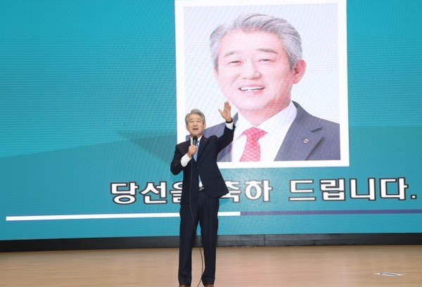 17년 만에 직선제로 뽑힌 강호동 농협중앙회 당선인에 대한 기대가 크다. /사진=농협중앙회