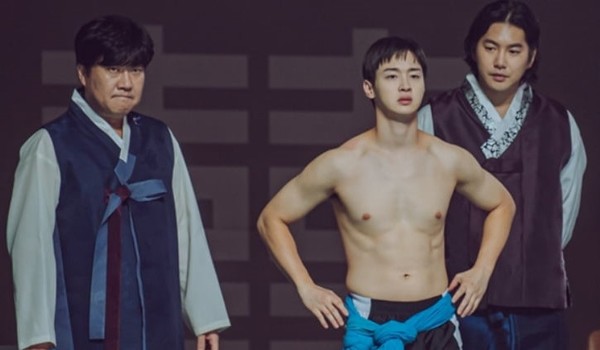 ‘모래에도 꽃이 핀다’의 한 장면. /사진=ENA