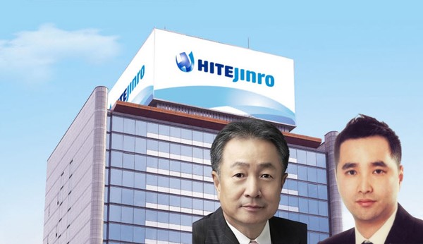 박문덕 하이트진로 회장(왼쪽)과 박태영 사장. /사진=하이트진로