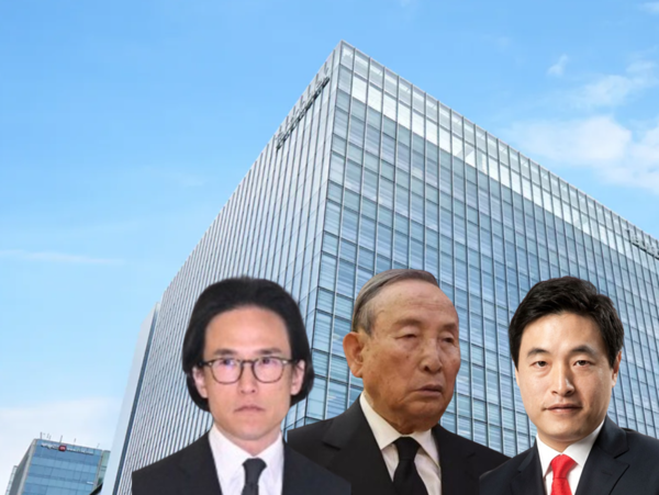 조희경 한국타이어나눔재단 이사장의 재항고장 제출에 따라 조양래 한국앤컴퍼니 명예회장에 대한 한정후견 심판이 대법원에서 최종 결정된다.(사진 왼쪽부터 조현범 한국앤컴퍼니 회장, 조양래 명예회장. 조현식 고문)