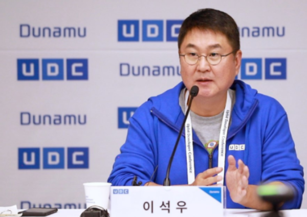 가상화폐거래소 업비트 중징계 예정 소식에 업비트 관련주와 빗썸 관련주에 관심이 모인다. 사진은 업비트를 운영하는 ‘두나무’의 이석우 대표. /사진=두나무