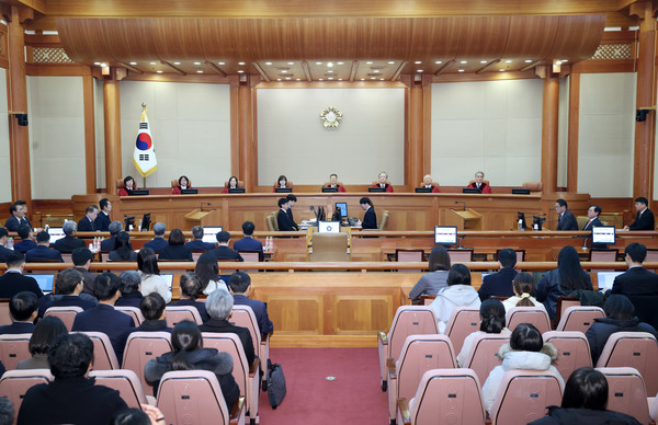 ​윤석열 대통령 탄핵 심판 법정 /사진=헌법재판소 홈페이지