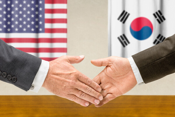 구윤철 부총리는 한·미 무역 협상 타결 소식을 전하며, 이번 합의의 가장 큰 공신은 양국의 조선 협력 패키지인 ‘마스가’(MASGA) 프로젝트라고 밝혔다. /일러스트=클립아트코리아